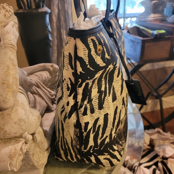L.A.M.B. by Gwen Stefani Zebra Print Newsprint Tote Luxury Designer Bag #604 - Picture 11 of 15